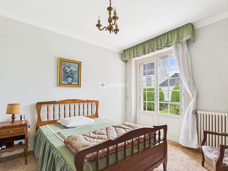 Maison - 204 m² - 8 pièces