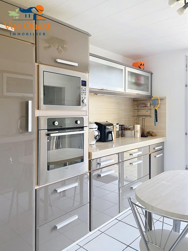 Maison - 93 m² - 6 pièces