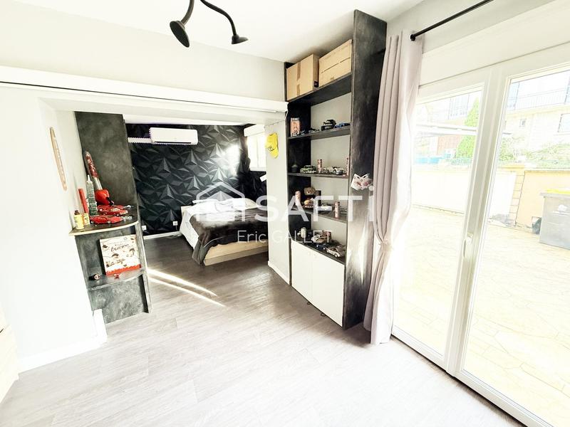 Maison - 210 m² - 8 pièces