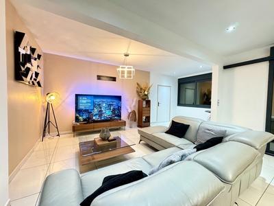 Propriété - 180 m² - 6 pièces