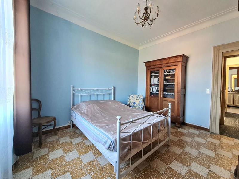 Maison - 197 m² - 8 pièces