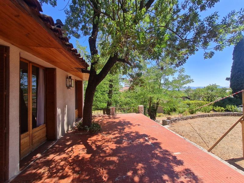 Maison - 185 m² - 7 pièces