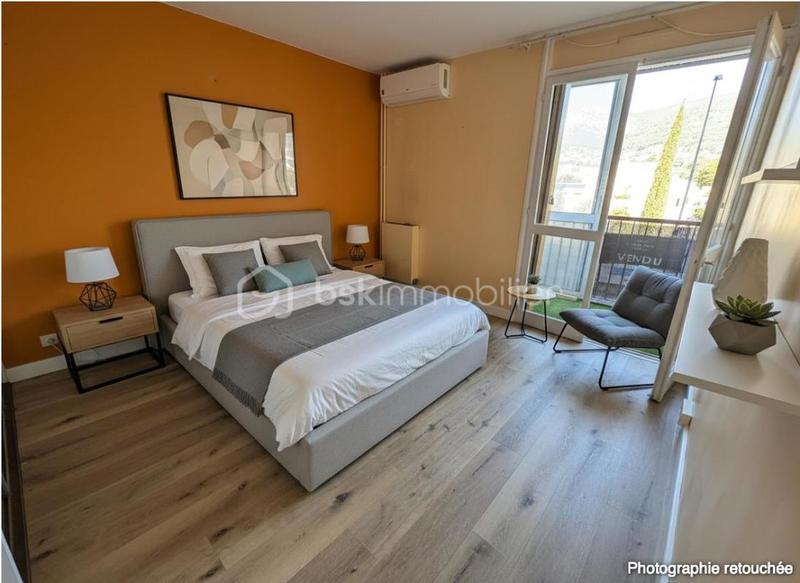 Appartement - 83 m² - 4 pièces
