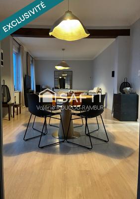 Maison - 250 m² - 6 pièces