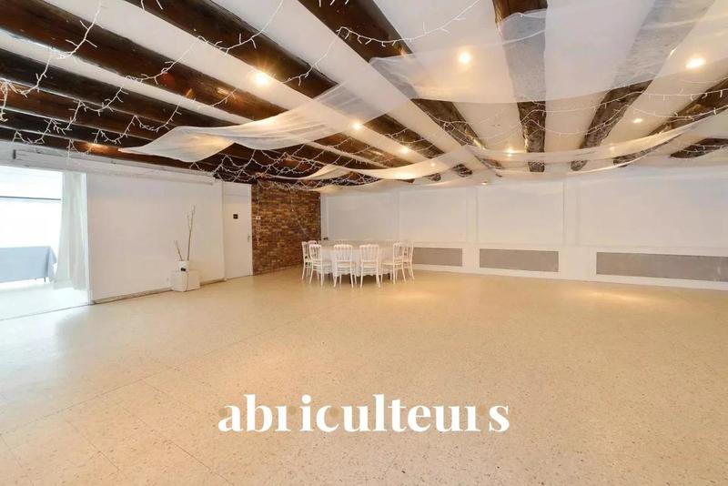 Château - 1 000 m² - 16 pièces