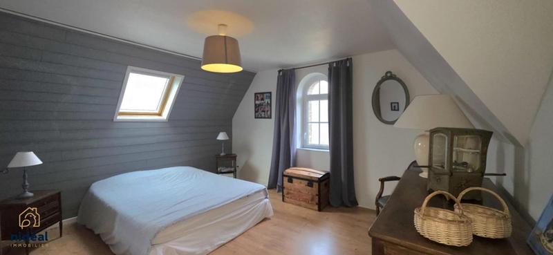 Maison - 283 m² - 12 pièces