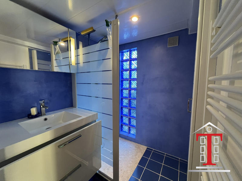 Maison - 200 m² - 8 pièces