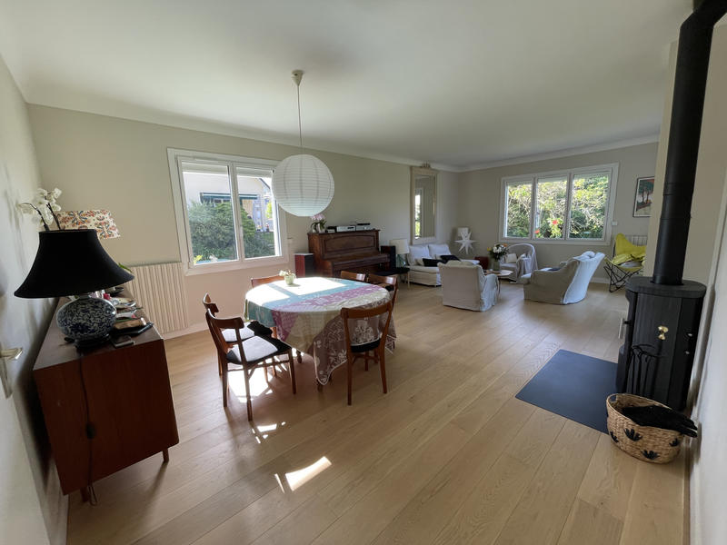 Maison - 183 m² - 7 pièces