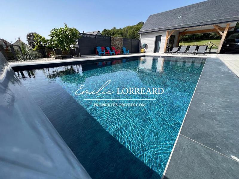 Maison - 480 m² - 13 pièces