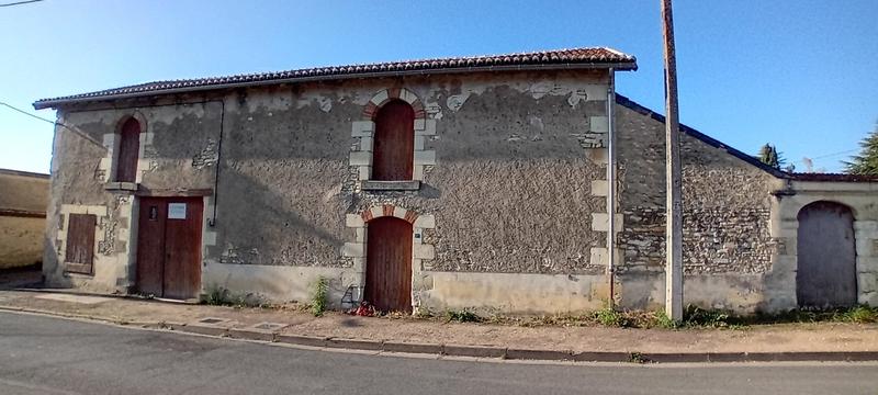 Maison ancienne - 225 m² - 3 pièces