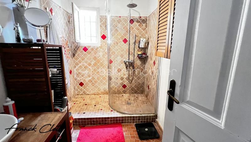 Villa - 175 m² - 6 pièces