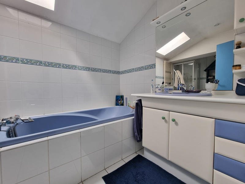 Maison - 197 m² - 7 pièces