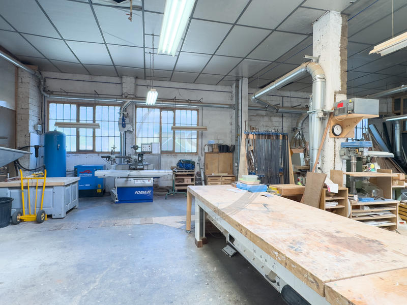 Local commercial - 645 m²