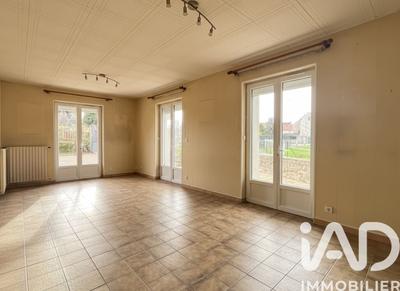 Maison - 98 m² - 4 pièces