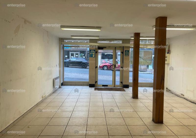 Local commercial - 102 m²