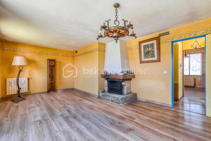 Maison traditionnelle - 81 m² - 4 pièces