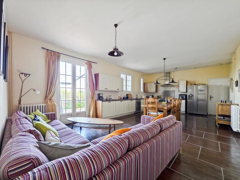 Maison - 186 m² - 7 pièces