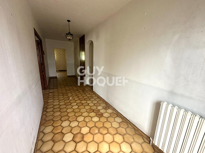 Maison - 171 m² - 9 pièces