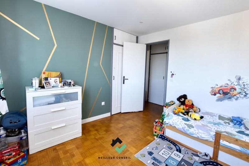 Appartement - 83 m² - 4 pièces