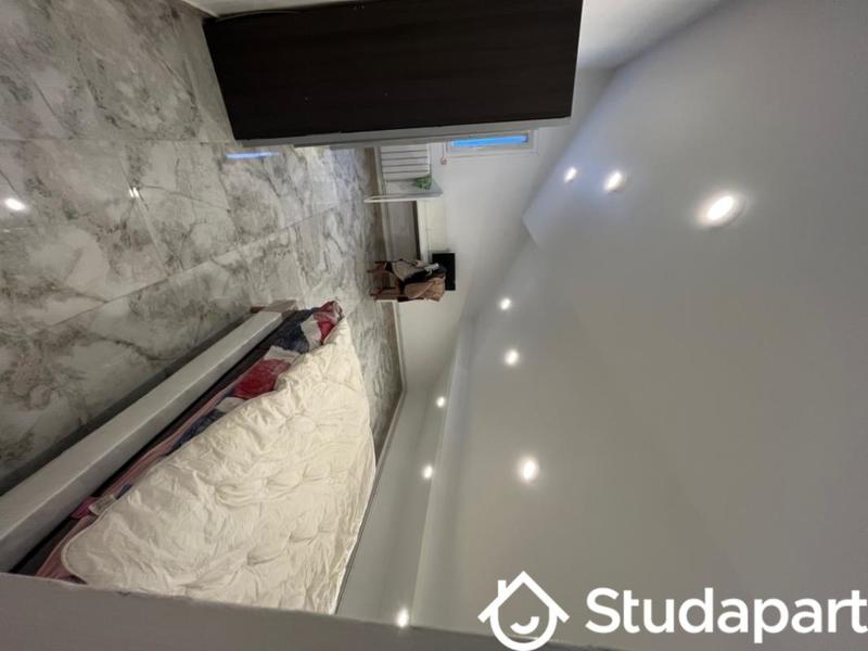 Chambre - 15 m² - 1 pièce