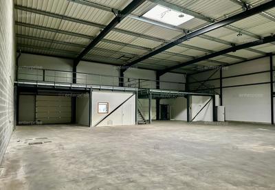 Local d'activité / Entrepôt - 716 m²
