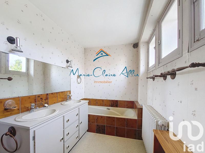 Maison - 193 m² - 8 pièces