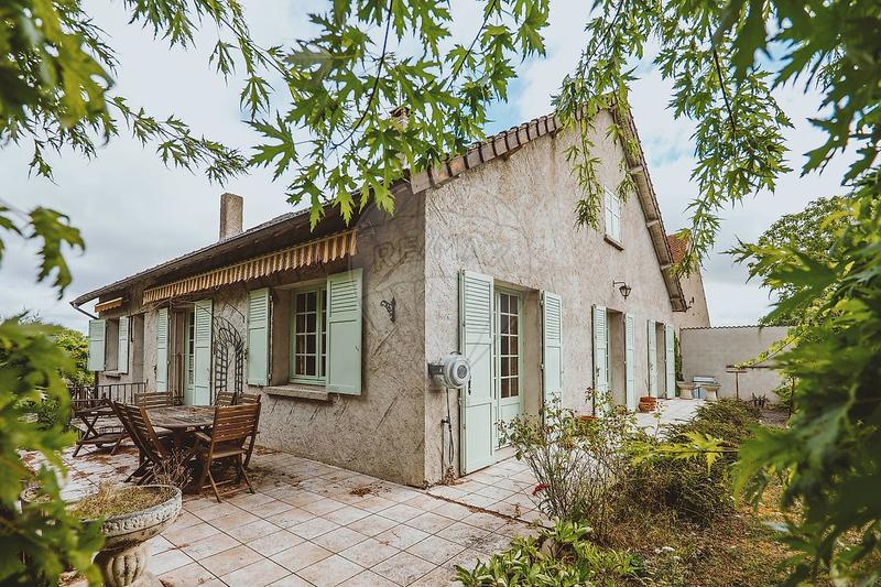 Maison - 200 m² - 7 pièces