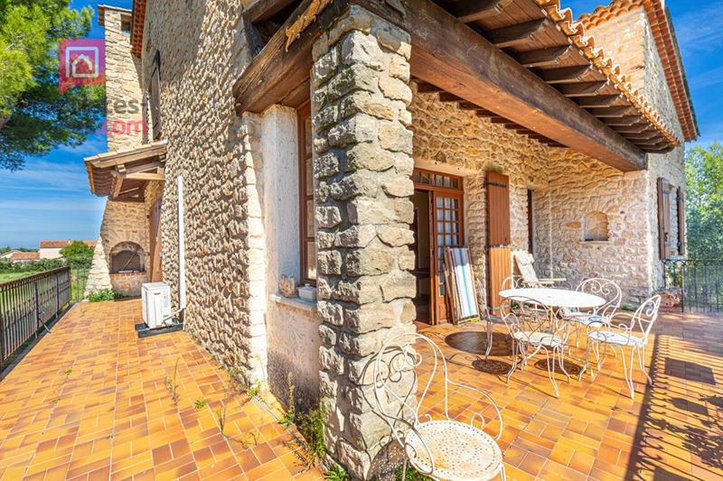 Maison - 184 m² - 7 pièces