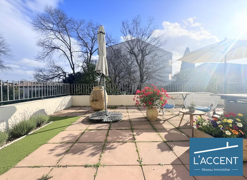 Appartement - 110 m² - 4 pièces