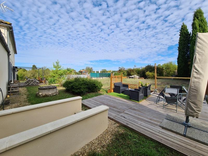 Propriété - 460 m² - 14 pièces