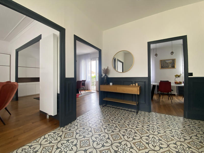 Maison - 240 m² - 7 pièces