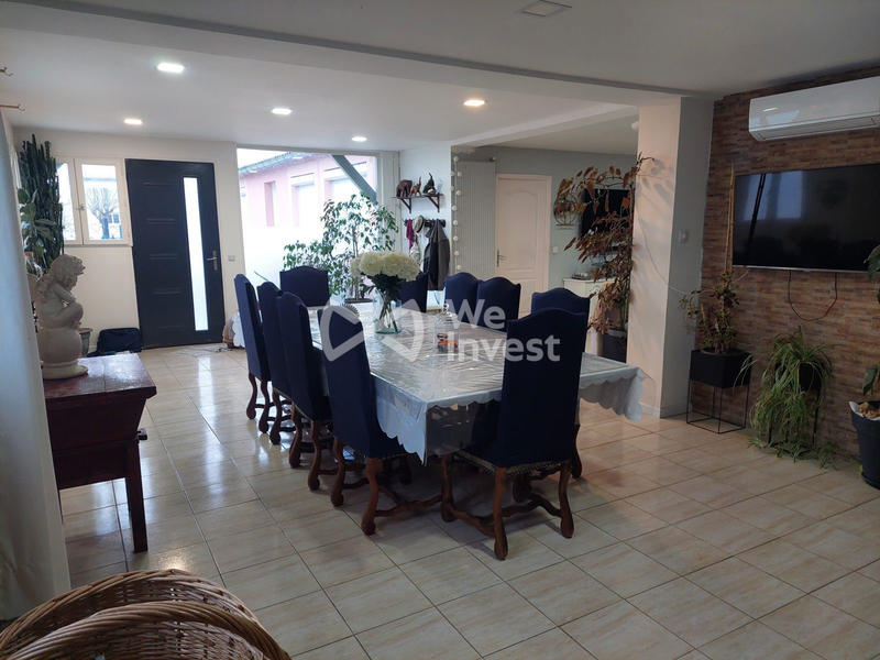 Maison - 223 m² - 7 pièces