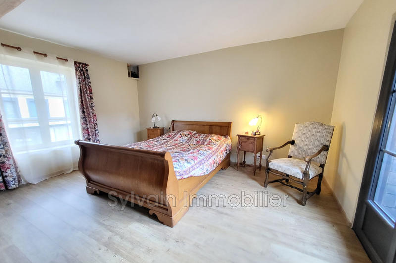 Maison - 170 m² - 8 pièces