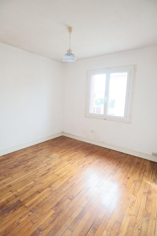 Maison - 99 m² - 6 pièces