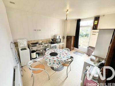 Maison de ville - 176 m² - 11 pièces