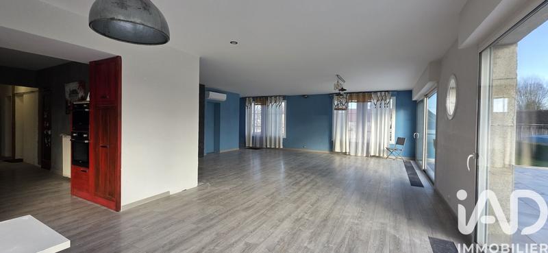 Maison - 226 m² - 8 pièces