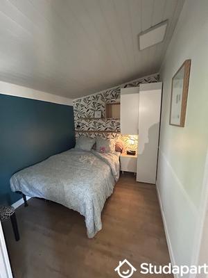 Chambre - 11 m² - 1 pièce