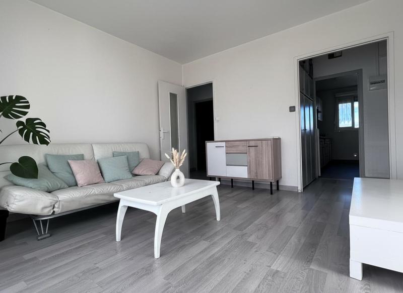 Appartement ancien - 63 m² - 4 pièces