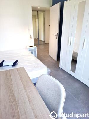 Chambre - 9 m² - 1 pièce