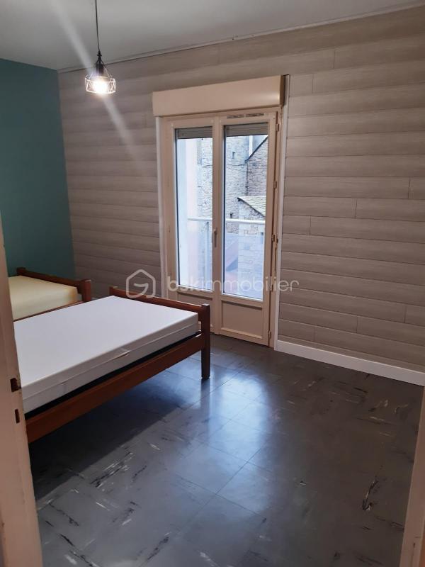 Immeuble - 142 m² - 10 pièces