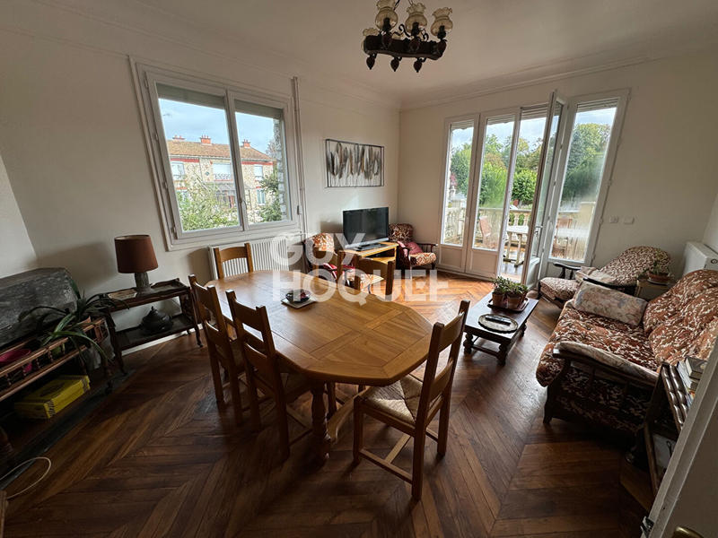 Maison - 200 m² - 8 pièces