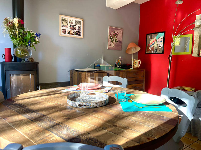 Maison - 213 m² - 8 pièces