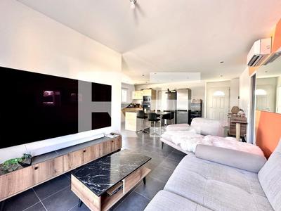 Villa - 90 m² - 4 pièces