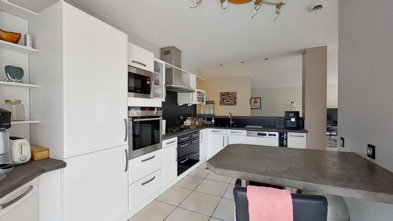 Maison - 141 m² - 6 pièces