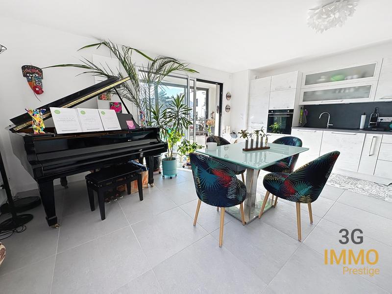 Appartement - 82 m² - 3 pièces