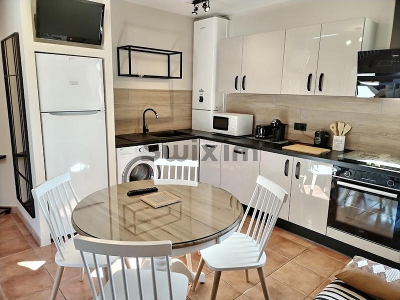 Propriété - 337 m² - 16 pièces