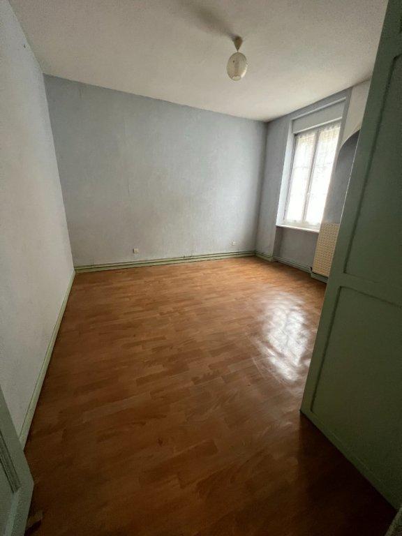 Immeuble - 83 m² - 6 pièces