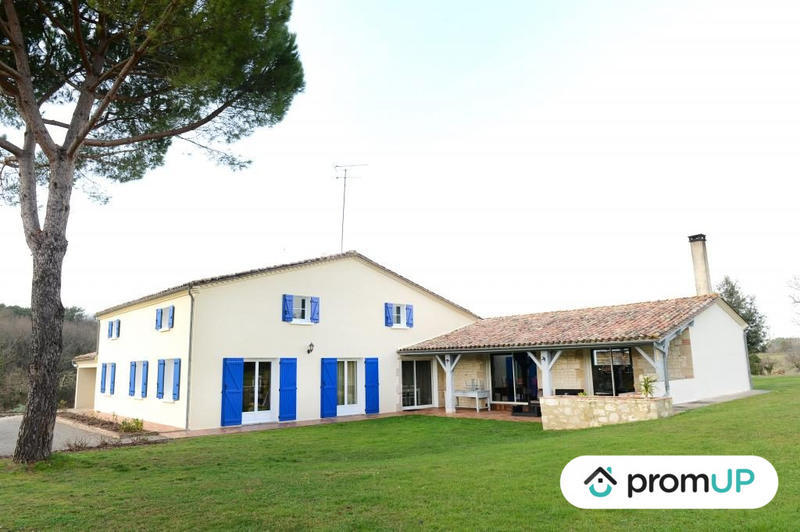 Maison - 276 m² - 8 pièces