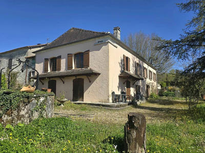 Maison - 190 m² - 10 pièces
