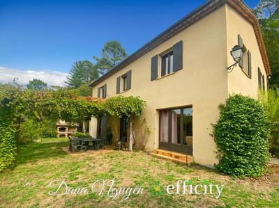 Maison - 152 m² - 6 pièces